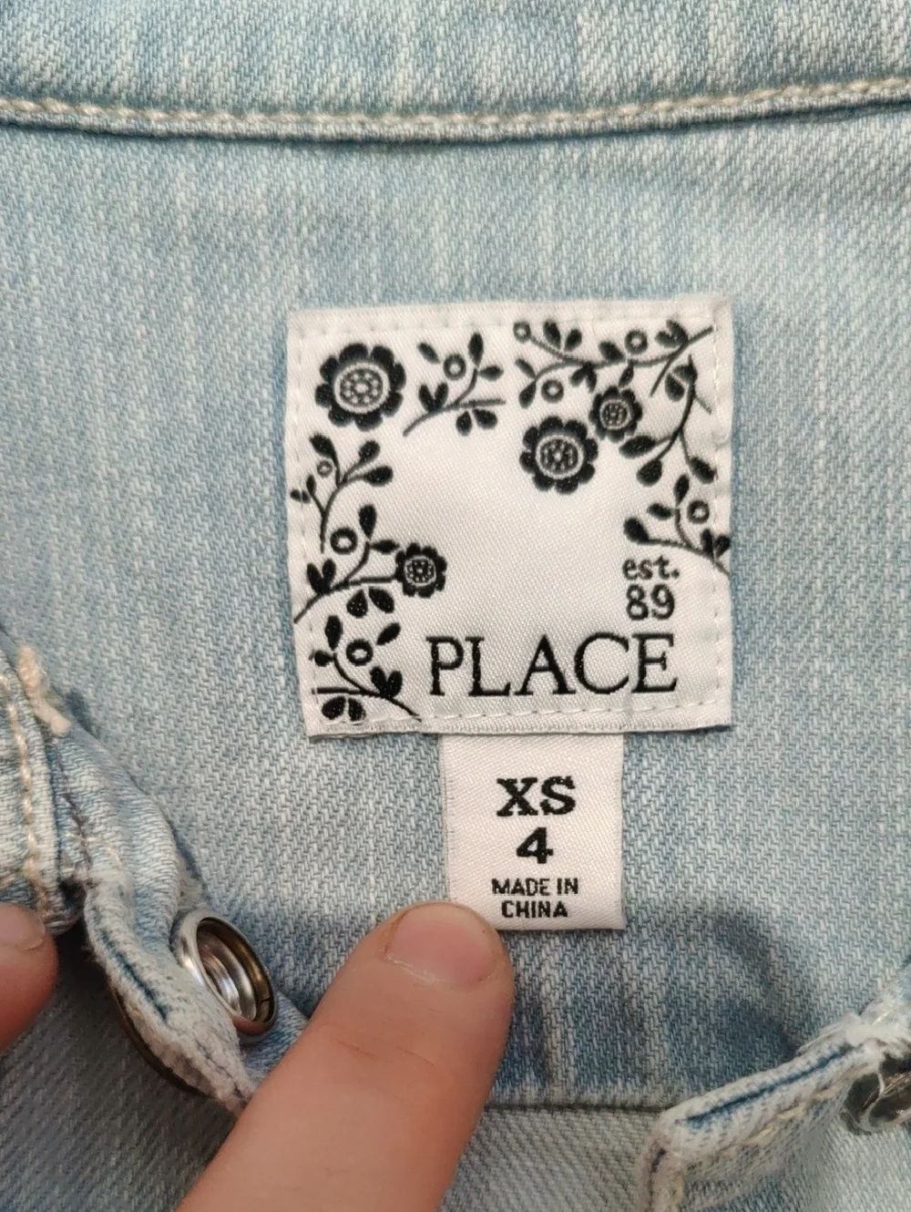 Children's Place Light Blue Girls Denim Jacket Embroidered Heart Accent Y2K Retr